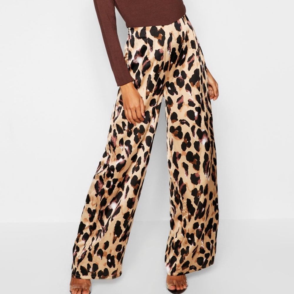 Boohoo‎ Leopard Print Wide Leg Pants Size 6 High Waist Side Zip Palazzo